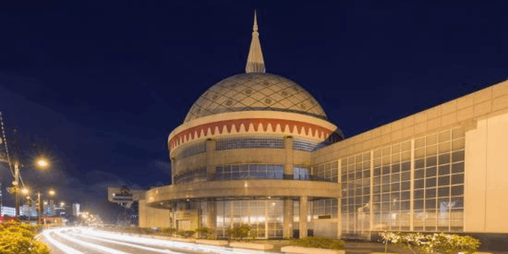 Dampak Pariwisata dan Pendidikan