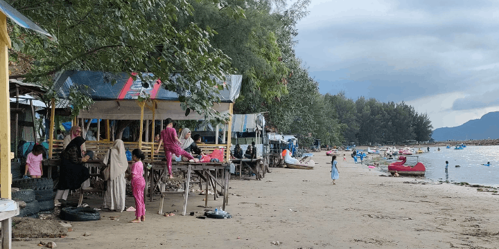 Menjelajahi Kuliner, Dari Jagung Bakar hingga Kopi Khop