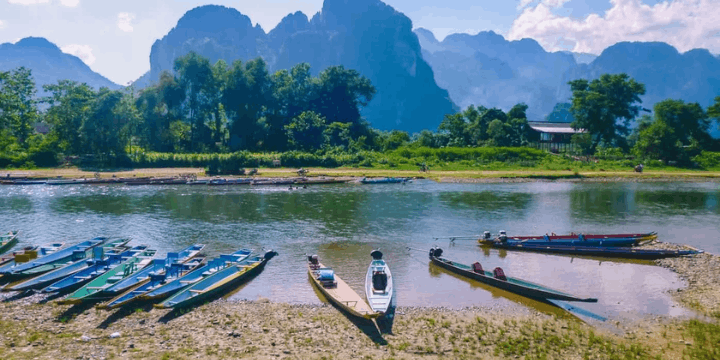 Geografi Vang Vieng, Mahakarya Alam Perbukitan Karst