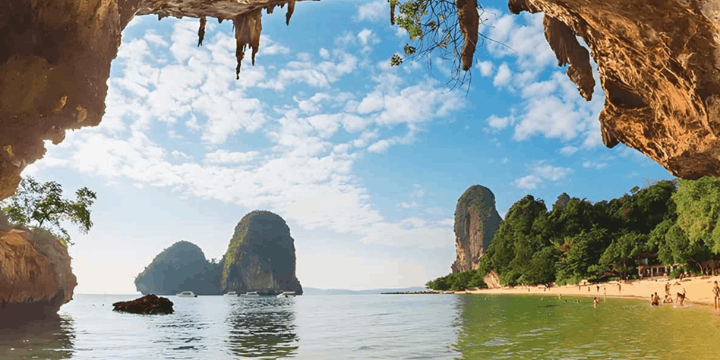 Keajaiban Phra Nang Cave Beach dan Legenda Putri Laut