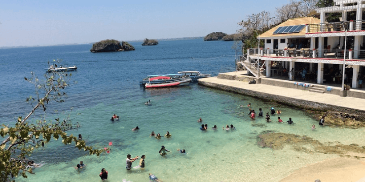 Menjelajahi Pulau-Pulau Utama di Hundred Islands