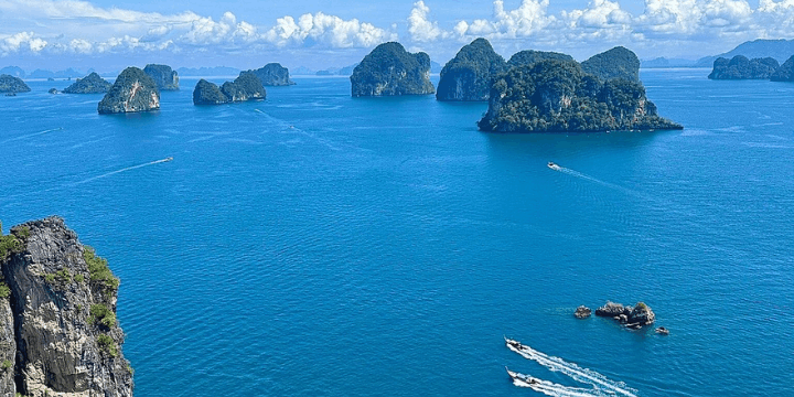 Aktivitas Seru, Snorkeling di Tengah Ikan Warna-warni