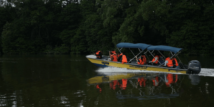 Memulai Petualangan dari Waterfront Bandar Seri Begawan Safari Sungai