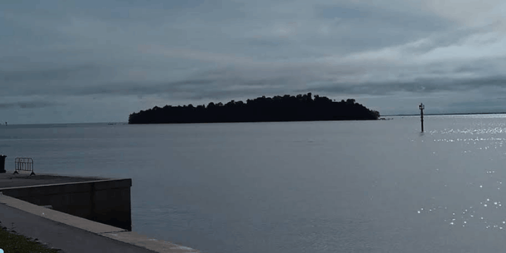 Mengenal Geografi dan Lokasi Strategis Pulau Chermin