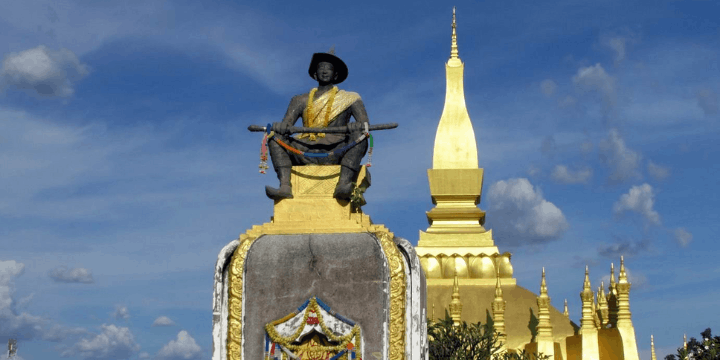 Mengenal Raja Setthathirath, Sang Pemersatu dan Pelindung Dharma di Wisata Setthathirath